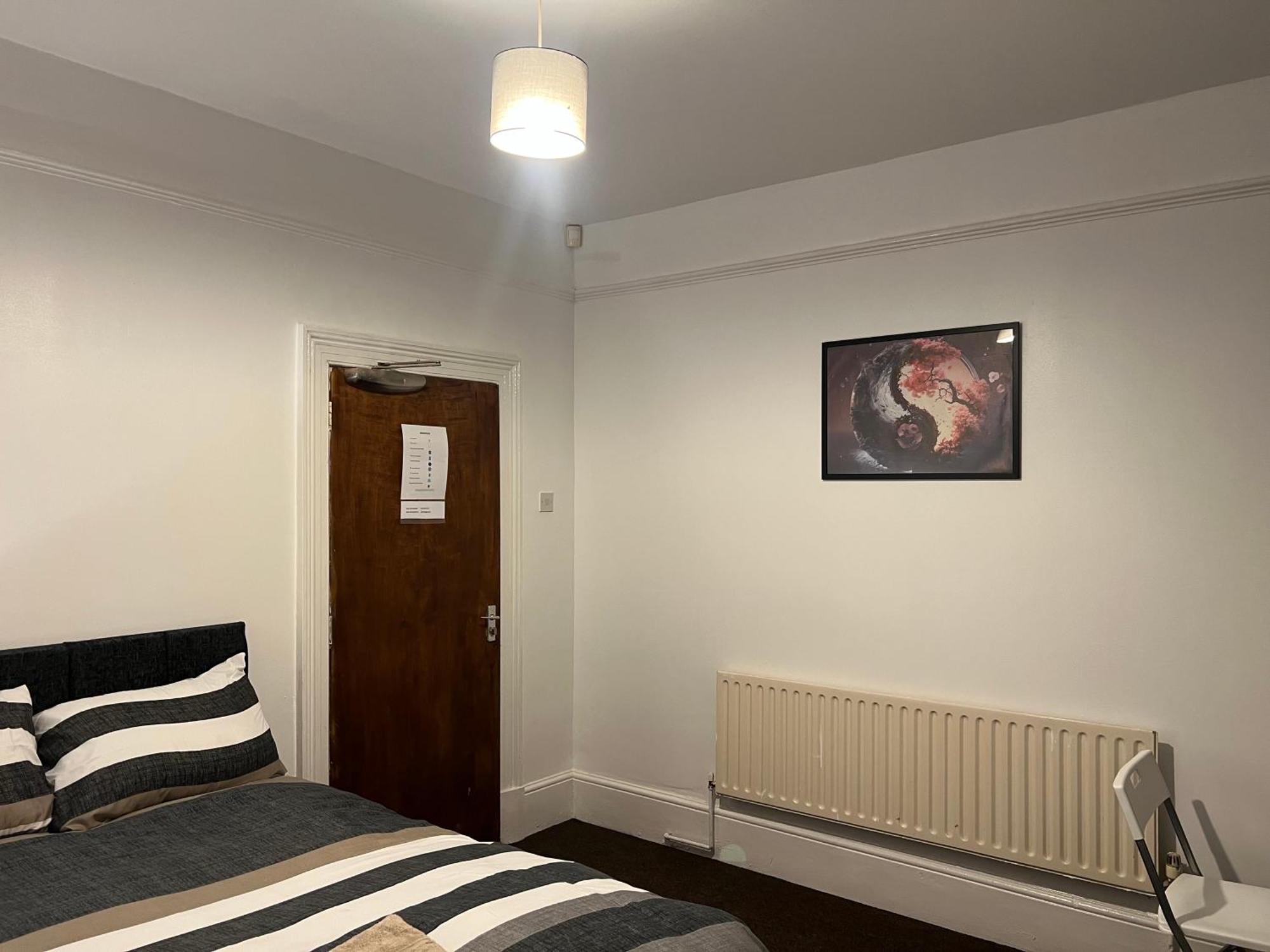 Supreme Homestay Wolverhampton
